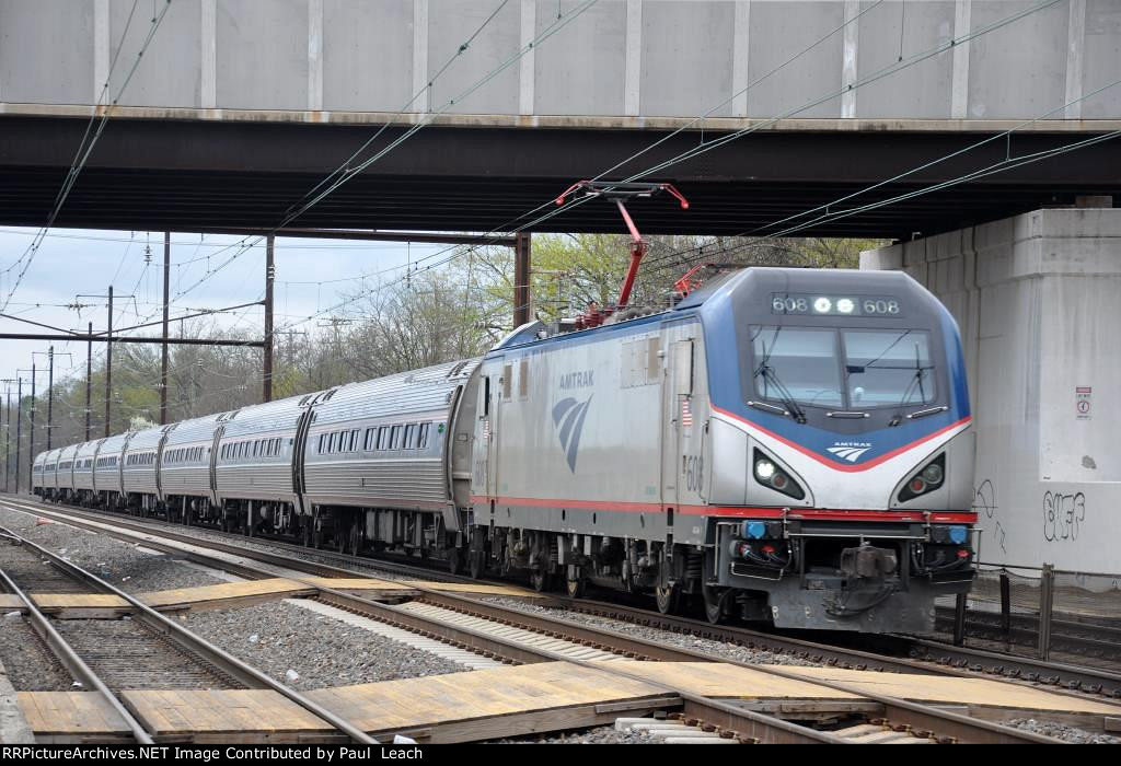 "Regional" cruises east through the station